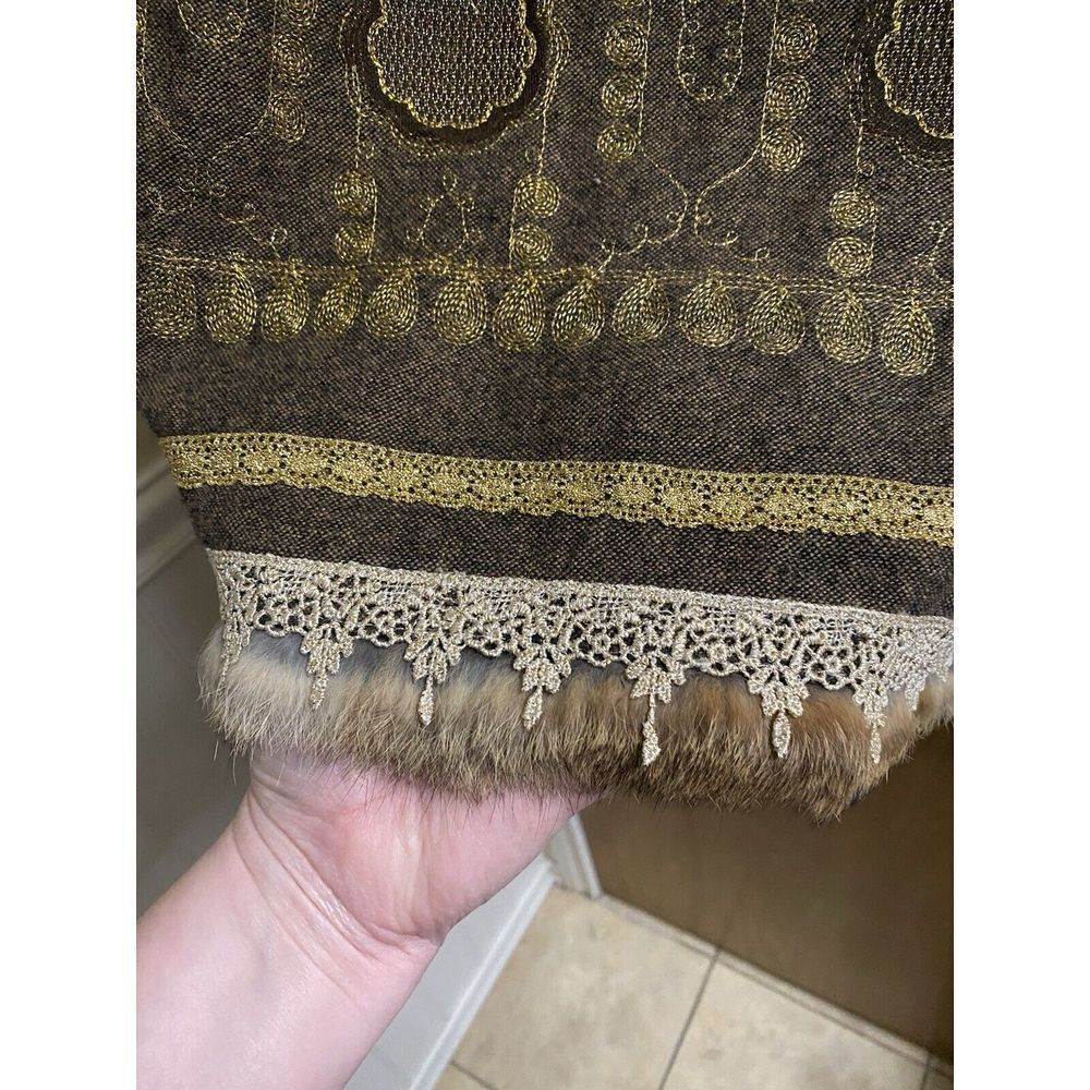 Peter Nygard Wool Embroidered Brocade Textured Skirt Removable Fur Trim Size 10 - Picture 3 of 16